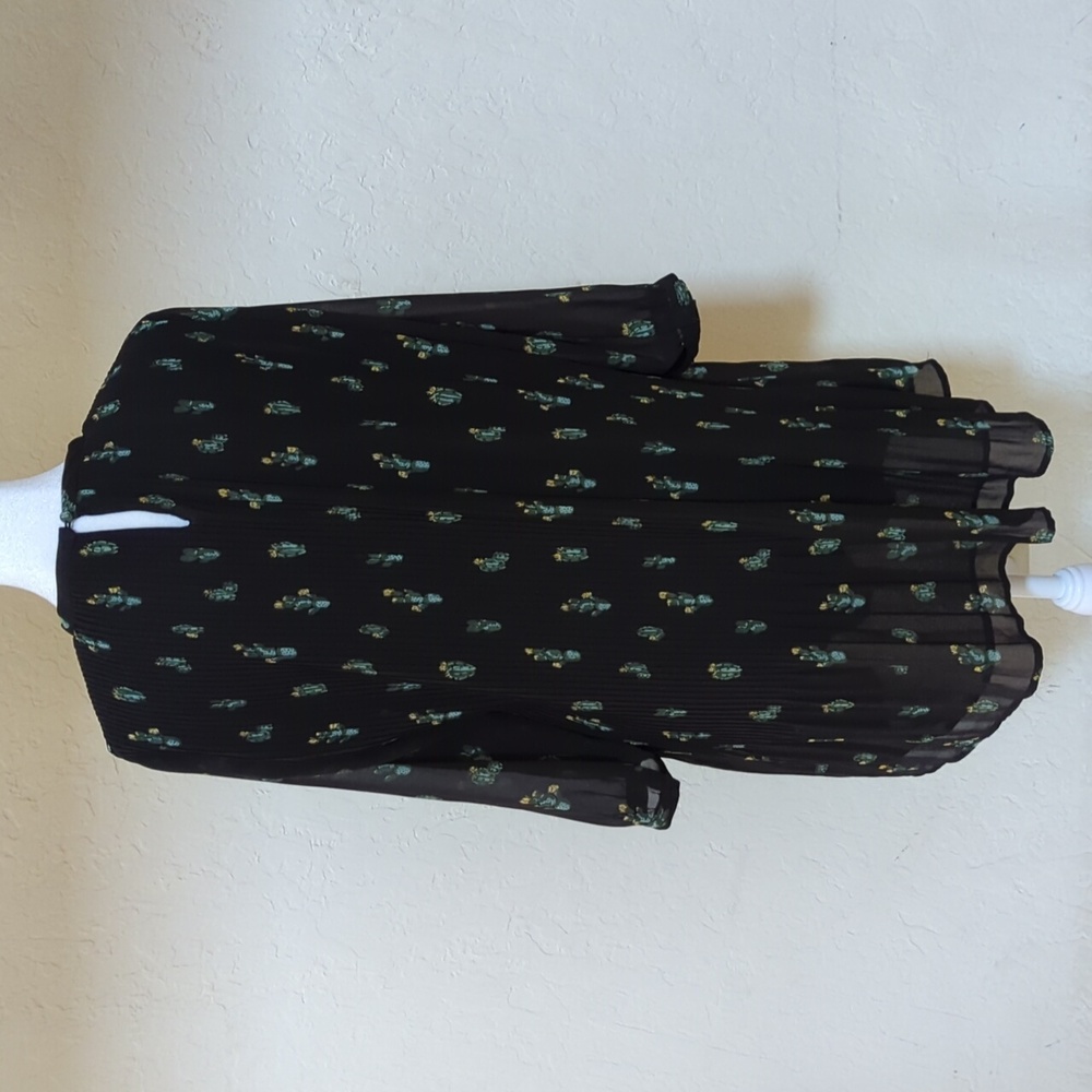 LIKE NEW Zara Pleated Chiffon Cactus Print Baby Doll Mini Dress Size Small - Picture 7 of 11